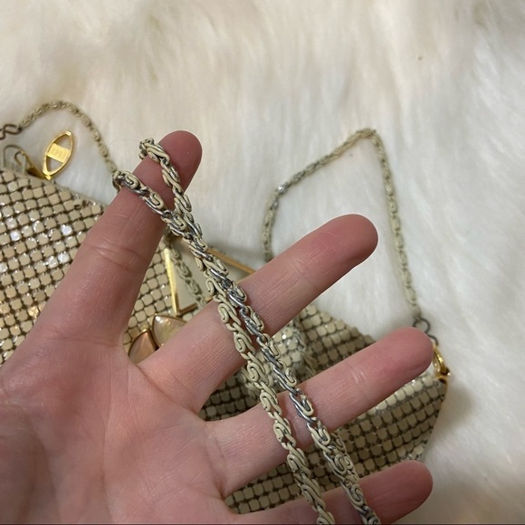 Vintage‎ women’s cream metal mesh  crossbody purse - Picture 6 of 12